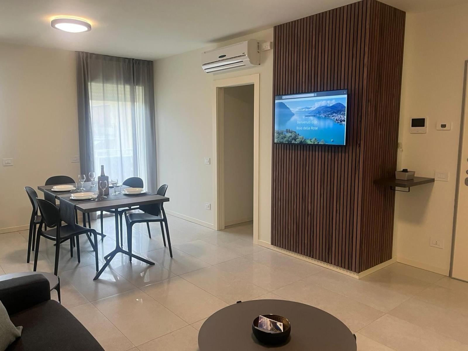 Appartement Baia Delle Rose Via Roma 111 à Costa Volpino Extérieur photo