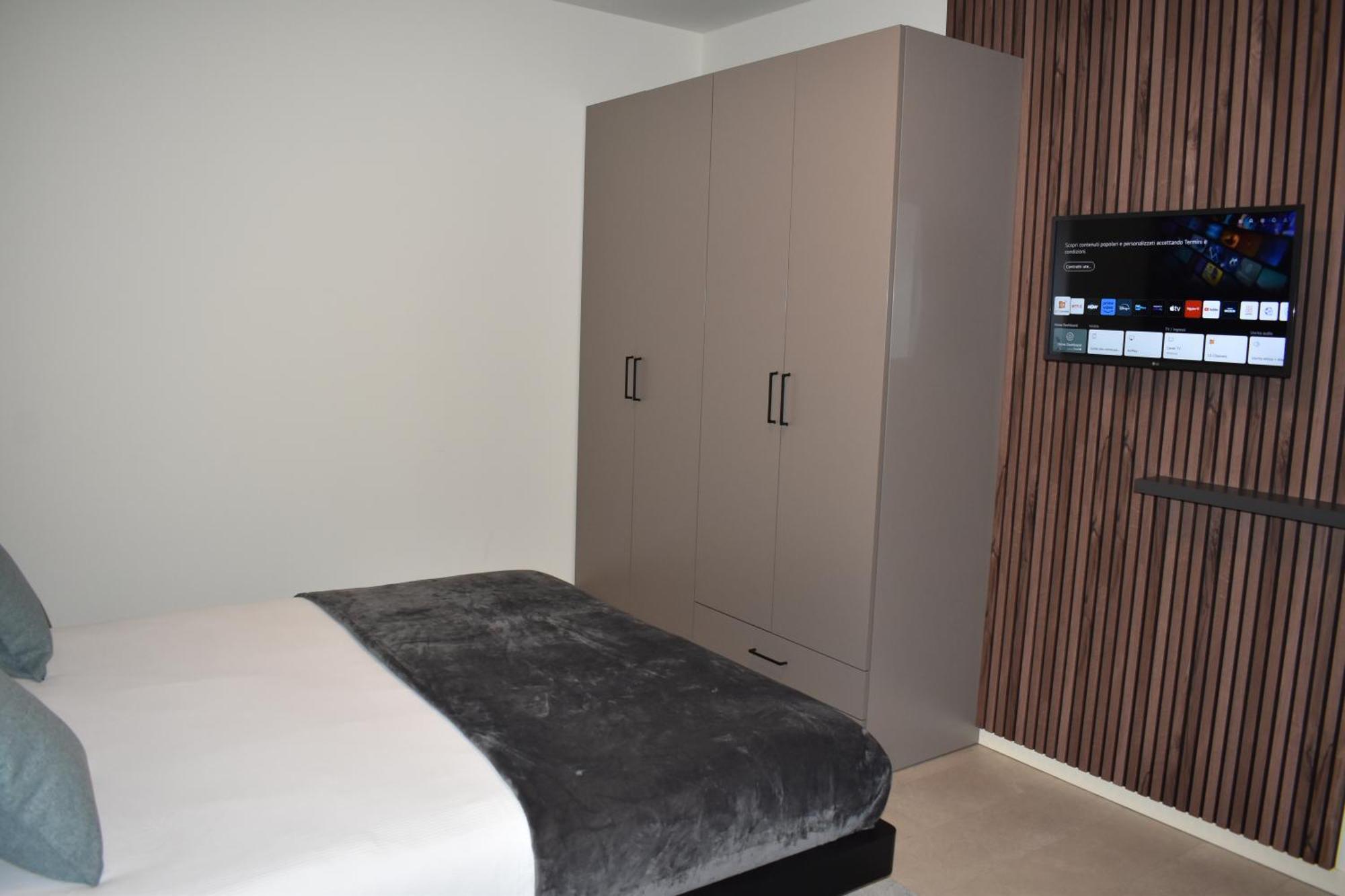 Appartement Baia Delle Rose Via Roma 111 à Costa Volpino Extérieur photo